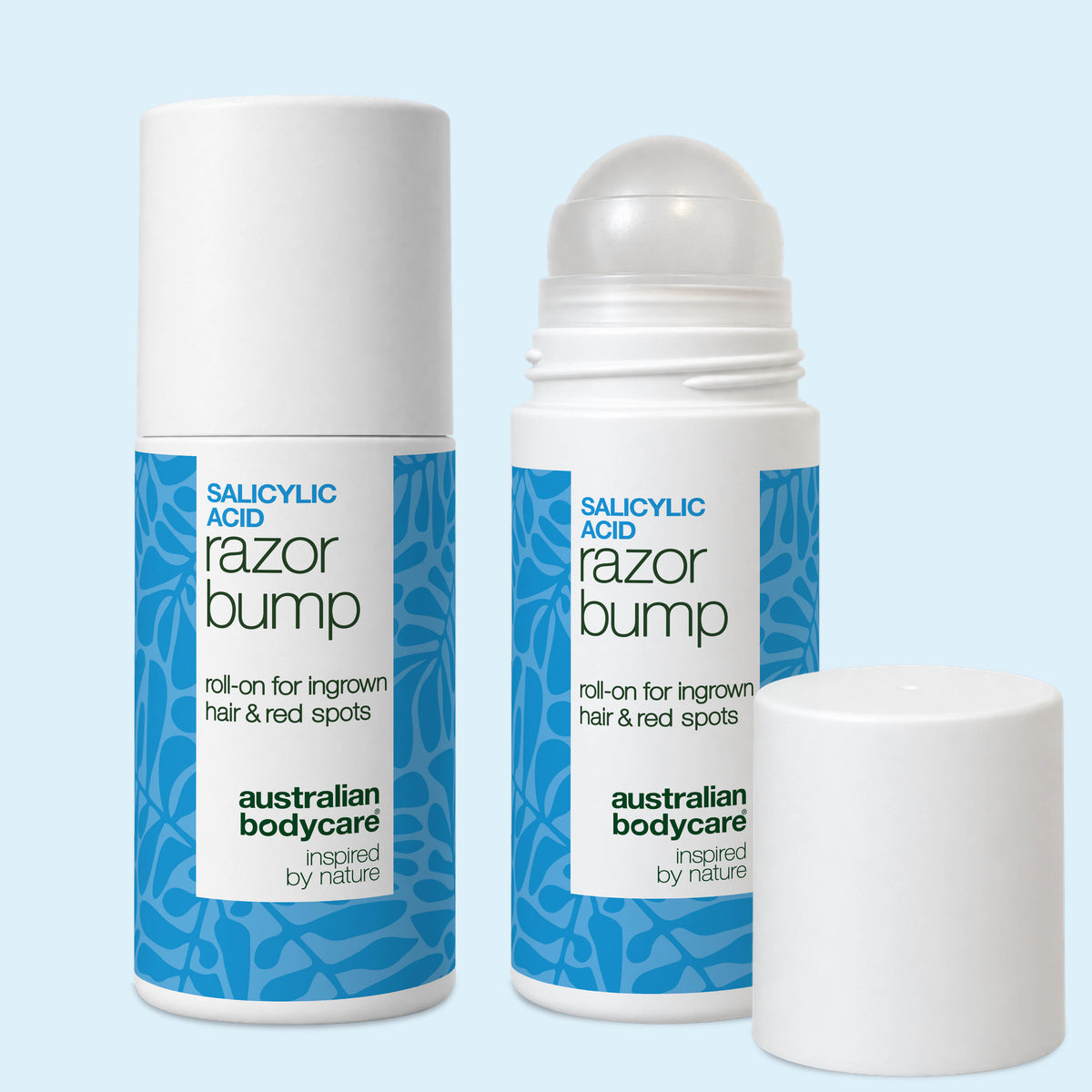 Dva roll-ony Salicylic Acid Razor Bump od Australian Bodycare vedľa seba na bielom pozadí, jeden bez viečka. Balenie 2 ks.