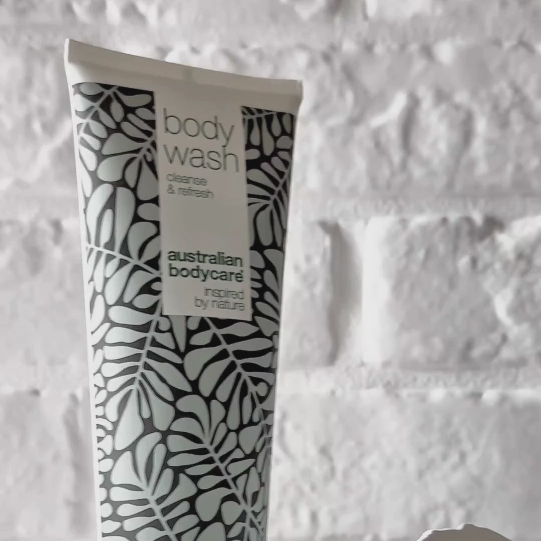 Video zobrazujúce Australian Bodycare Body Wash a jeho ľahkú, penivú textúru.