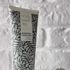 Video zobrazujúce Australian Bodycare Body Wash a jeho ľahkú, penivú textúru.