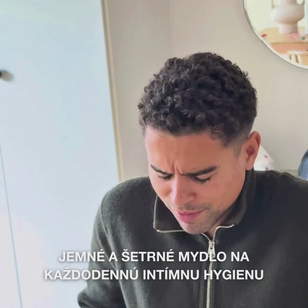 Intímne mydlo pre mužov – Jemná starostlivosť o každodennú intímnu hygienu — Účinné intímne mydlo pre mužov. Pomáha zmierniť podráždenie a nepohodlie v intímnej oblasti. Prírodné zložky pre zdravú a upravenú pokožku.
